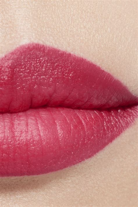 Chanel Rouge Allure Velvet Luminous Matte Lip Colour, No.61 La 